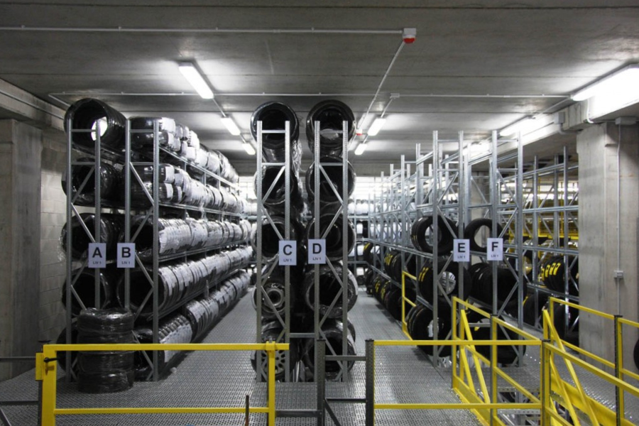 Scaffali per pneumatici in Lombardia