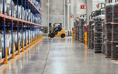 Quali sono i vantaggi delle scaffalature drive through? Guida completa per ottimizzare il magazzino